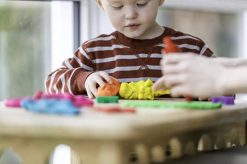 如何打造省钱又显高级的影视墙?5步设计要点+避坑指南(附材料选购清单) - 装修效果图