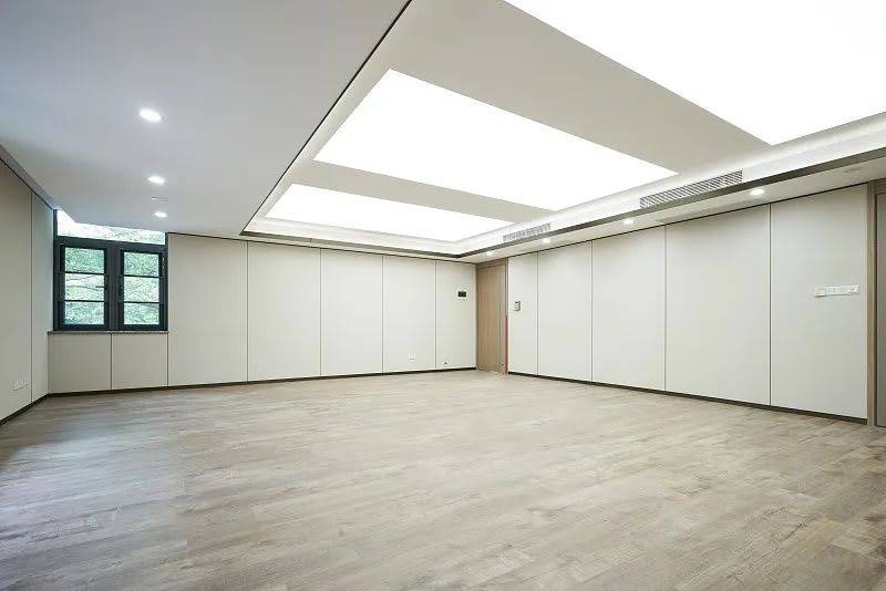 惠南镇动迁房装修全攻略:低预算高性价比方案与结构改造技巧(附避坑指南) - 装修效果图