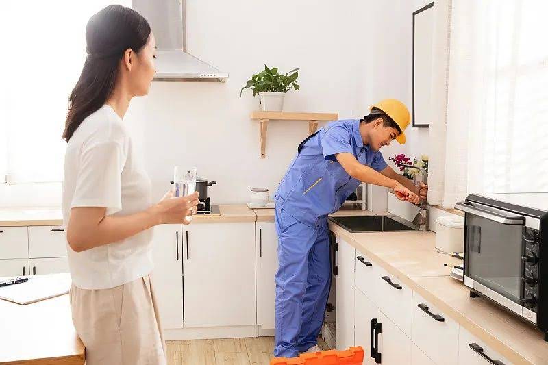 瓷砖胶水选购全攻略最新避坑指南选错胶水毁全屋!附8大品牌横向测评+施工细节 - 装修效果图