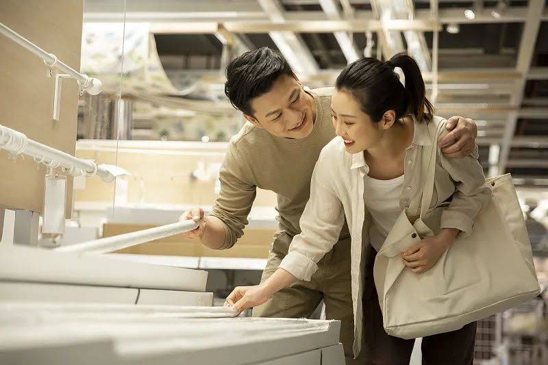 服装批发店装修全攻略:5大设计要点+成本控制技巧,让店铺销量翻倍 - 装修效果图
